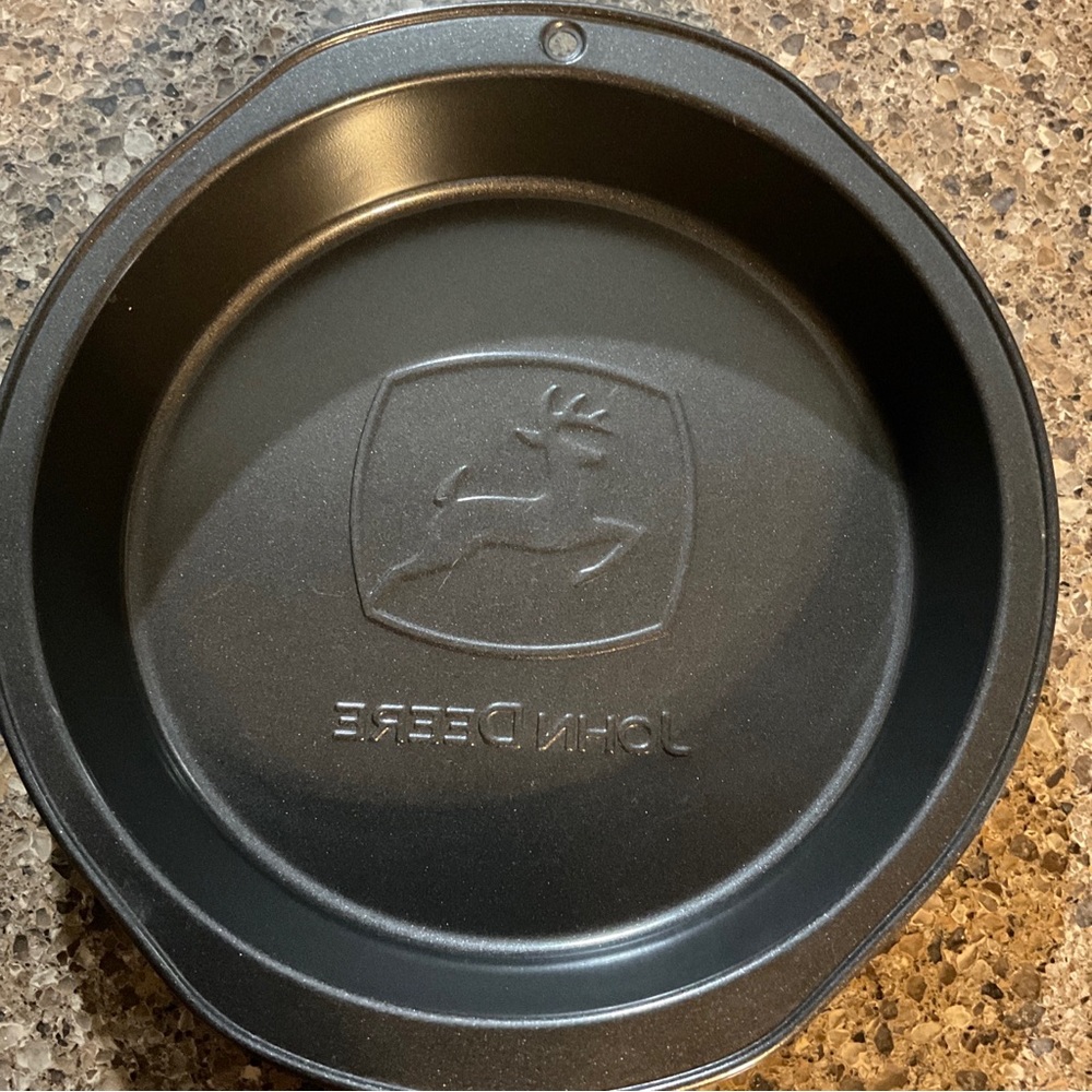 JOHN DEERE Bakeware 8” x 1 1/2” Round Cake Brownie Baking Pan Nonstick Logo
